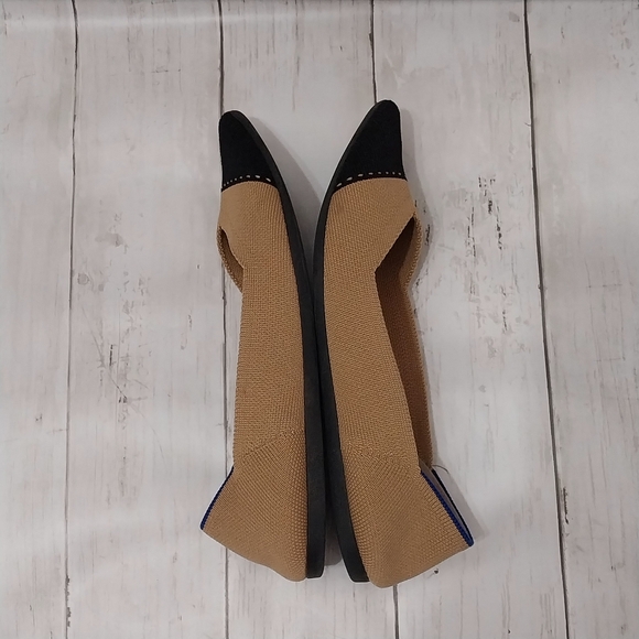 Rothy's Two-Tone Pointed Toe Flats Womens 7.5 Beige Black Slip On Loafer Shoe - Picture 3 of 6